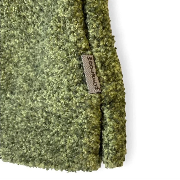 Woolrich Green Vest  with Tooth Hooks - Picture 5 of 9